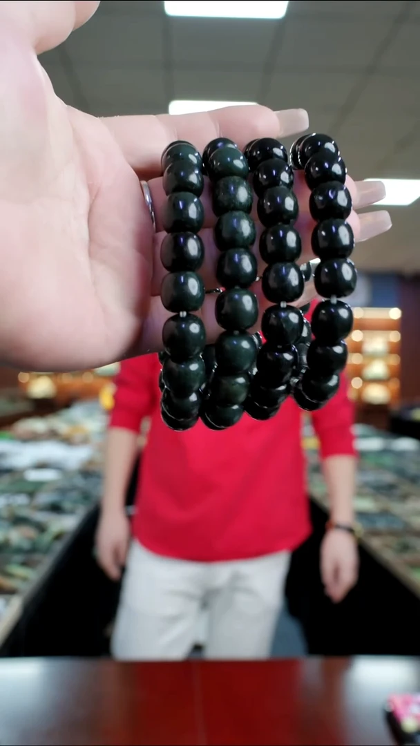 未镶嵌手链透闪石质玉12