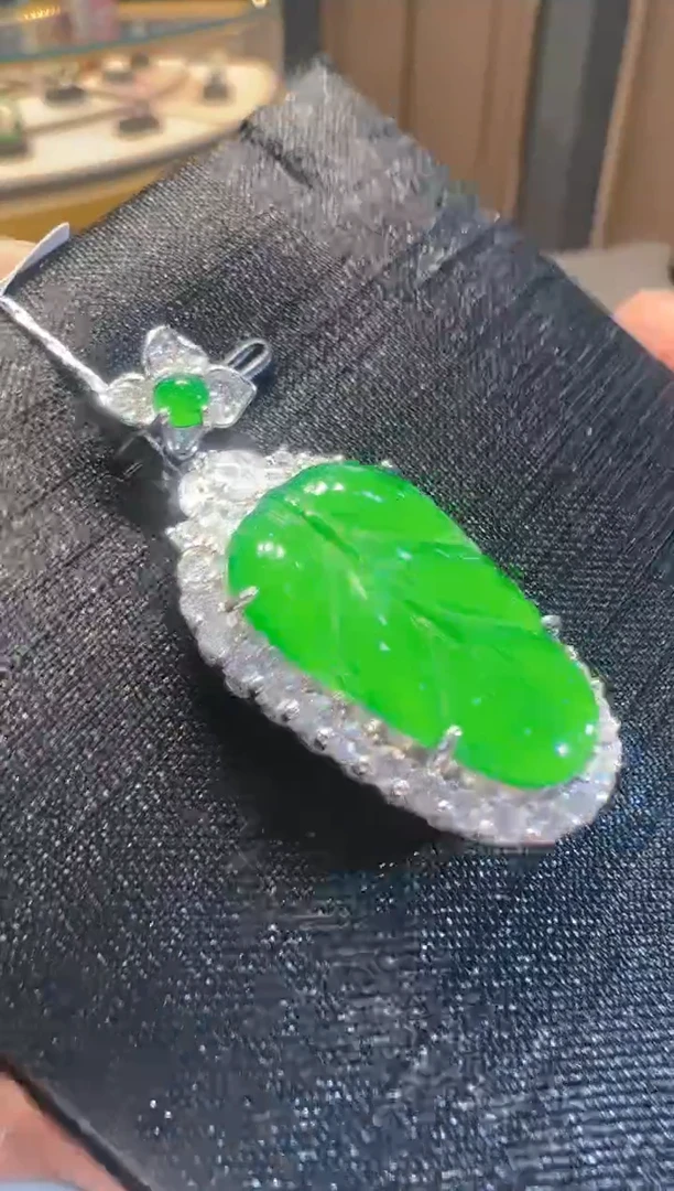 【闪购商品】翡翠吊坠(不含链)银S925镶嵌多样性发货一件