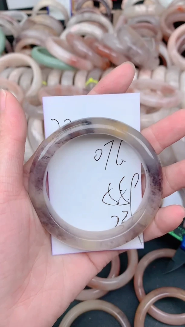 未镶嵌手镯石英质玉076