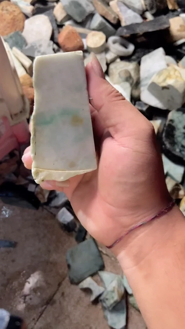 配石翡翠翡翠边角料未加工38