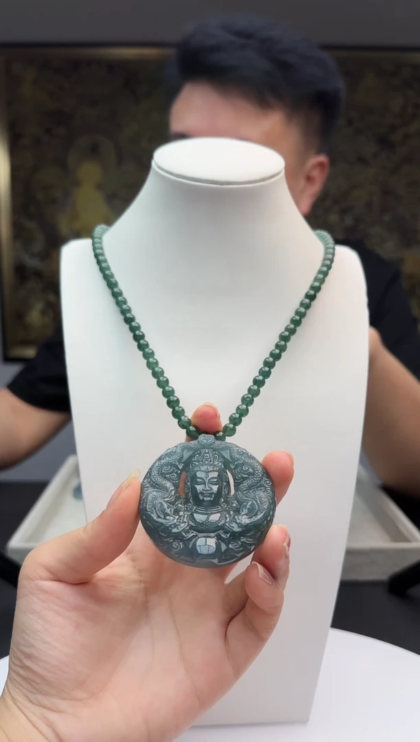 颈饰未镶嵌翡翠多样性发其一