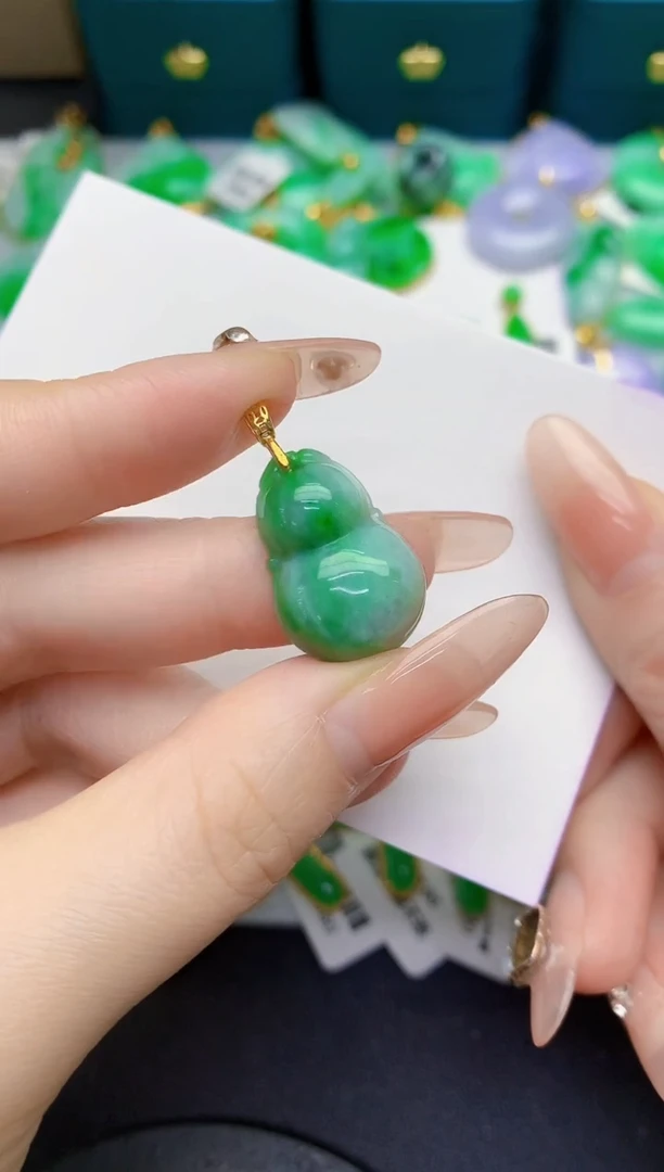 颈饰未镶嵌翡翠缅甸天然翡翠A货