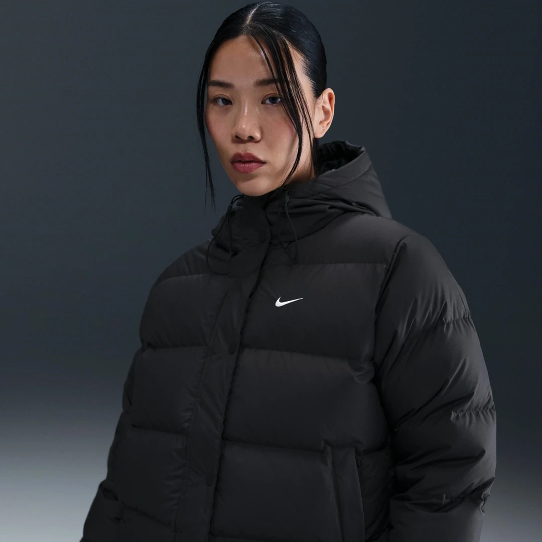 NIKE/耐克女子冬季保暖运动休闲连帽羽绒服夹克外套IH0728-010