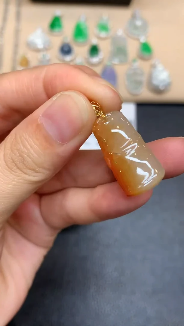 颈饰18K金镶嵌翡翠竹节【无服务费多样性发其一