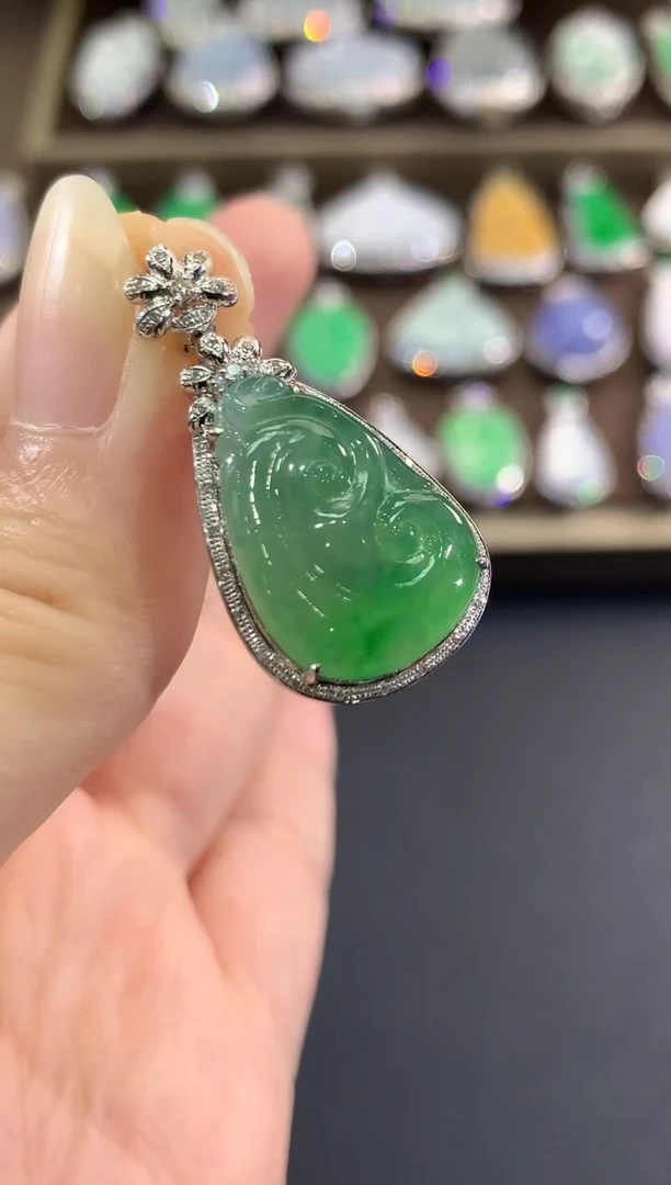 吊坠(不含链)18K金镶嵌翡翠b46