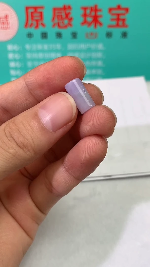 未镶嵌定制翡翠柱子