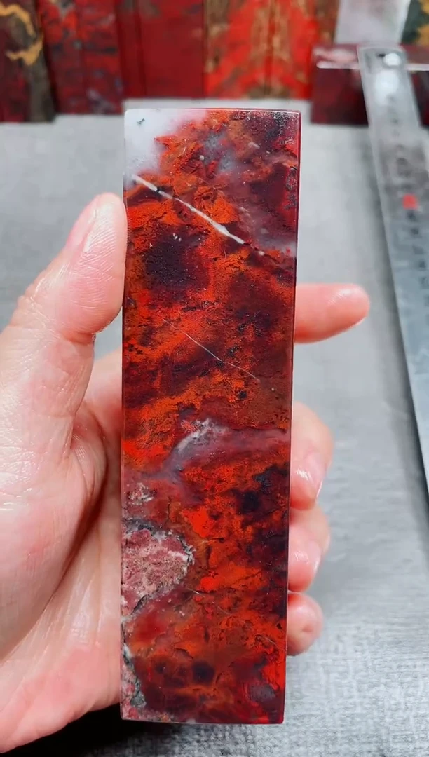 玉桂林鸡血玉素章3.5艳血红19