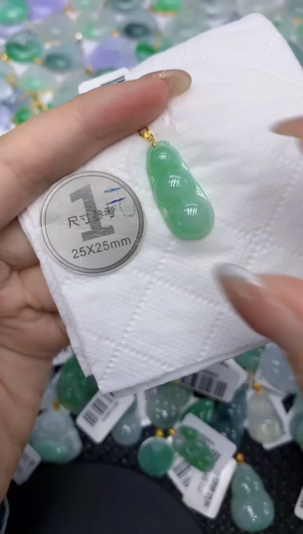 颈饰18K金镶嵌翡翠11111111