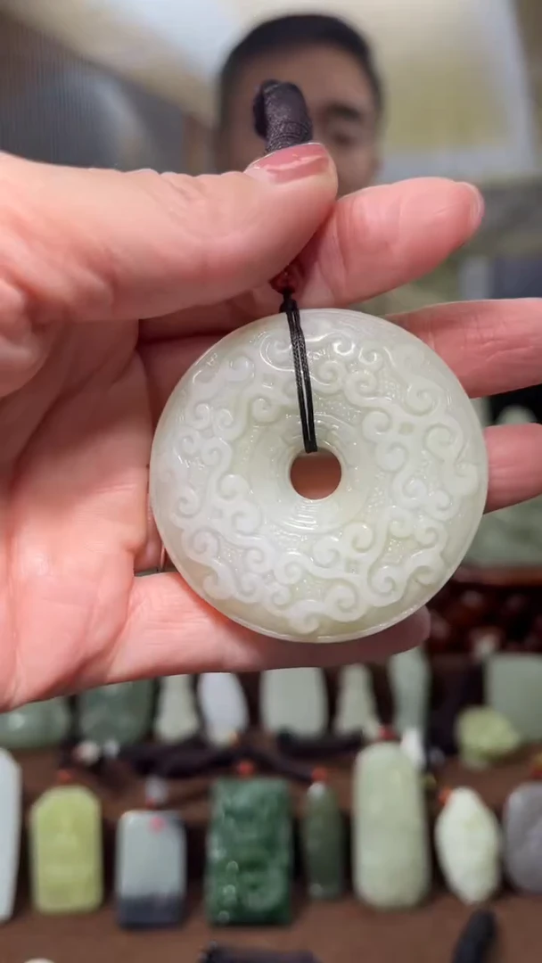 颈饰未镶嵌和田玉·