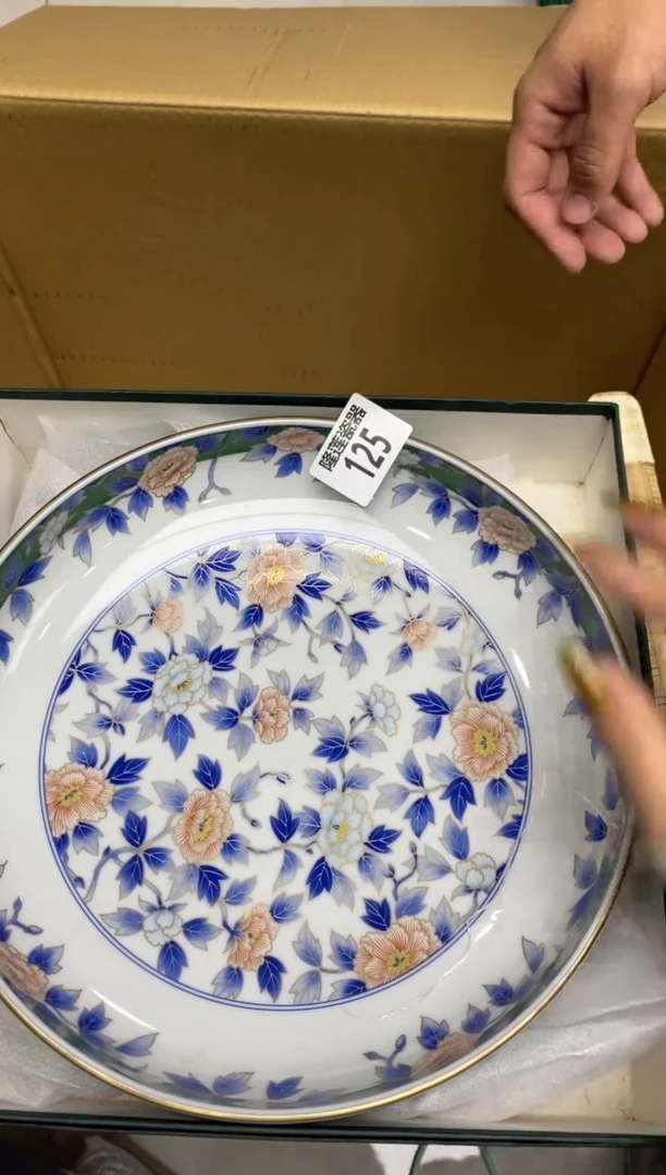 瓷片飘**蝎隆莲瓷器欢迎大家