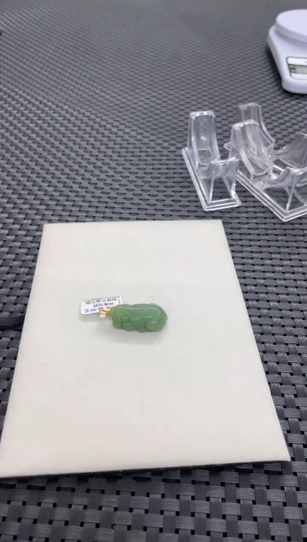 【闪购商品】和田玉貔貅18K金镶嵌（多样性发一件）D2037