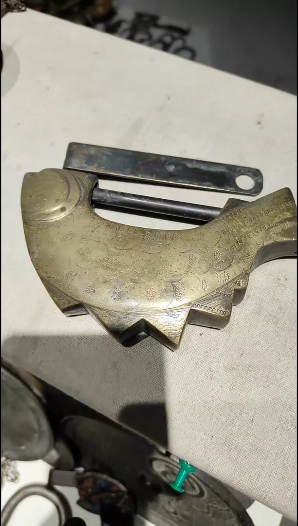 金属古典摆件家居摆件一个