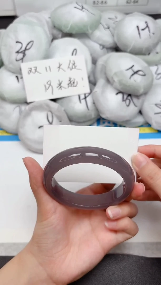 未镶嵌手镯石英质玉189-61.8