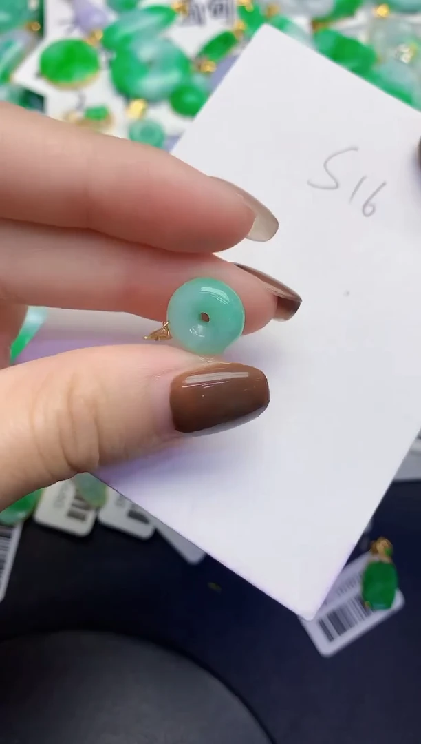 颈饰未镶嵌翡翠缅甸天然翡翠A货