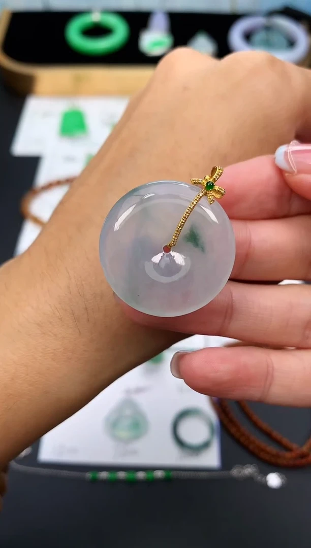 18K金镶嵌定制翡翠48小时鉴赏期 退货不扣服务费