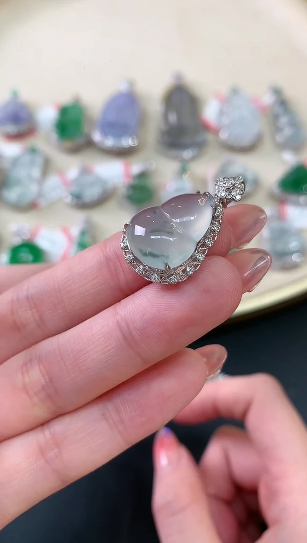 【闪购商品】翡翠吊坠(不含链)18K金镶嵌A667|6800