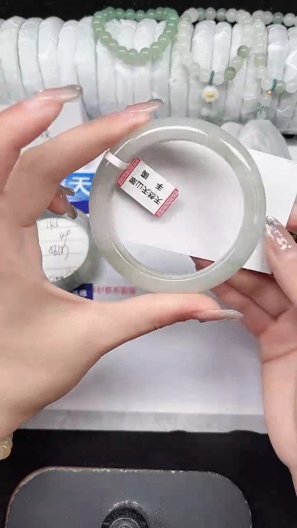 未镶嵌手镯石英质玉146-56/57