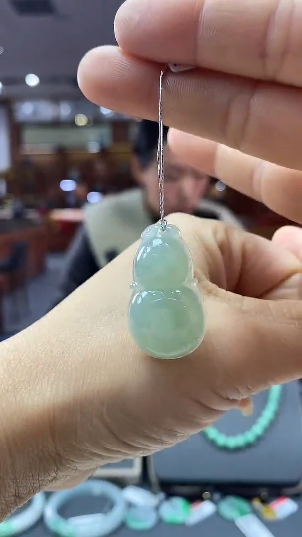 颈饰未镶嵌翡翠葫芦