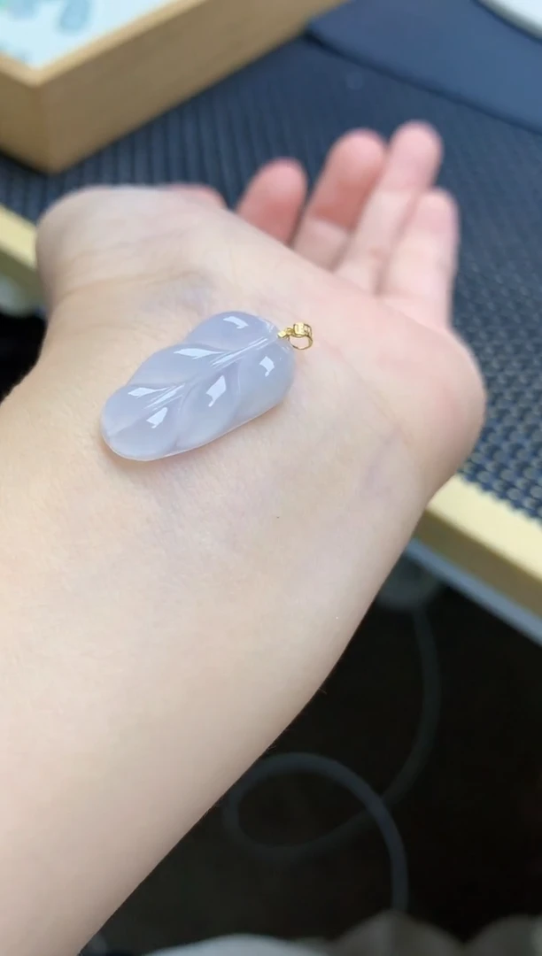 颈饰18K金镶嵌翡翠天然缅甸A货翡翠