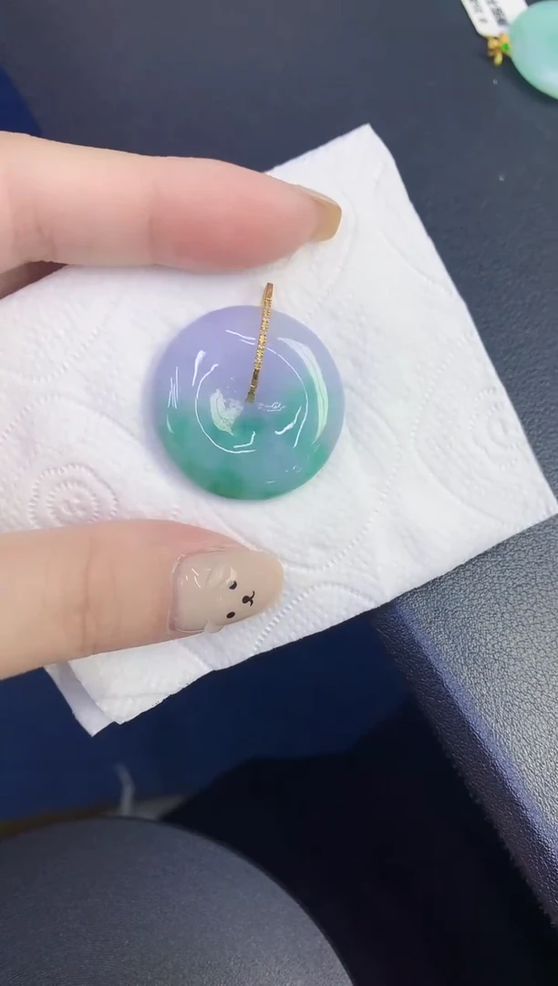 颈饰18K金镶嵌翡翠缅甸天然翡翠A货