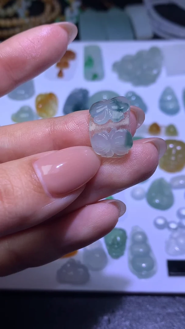 未镶嵌定制翡翠毛货