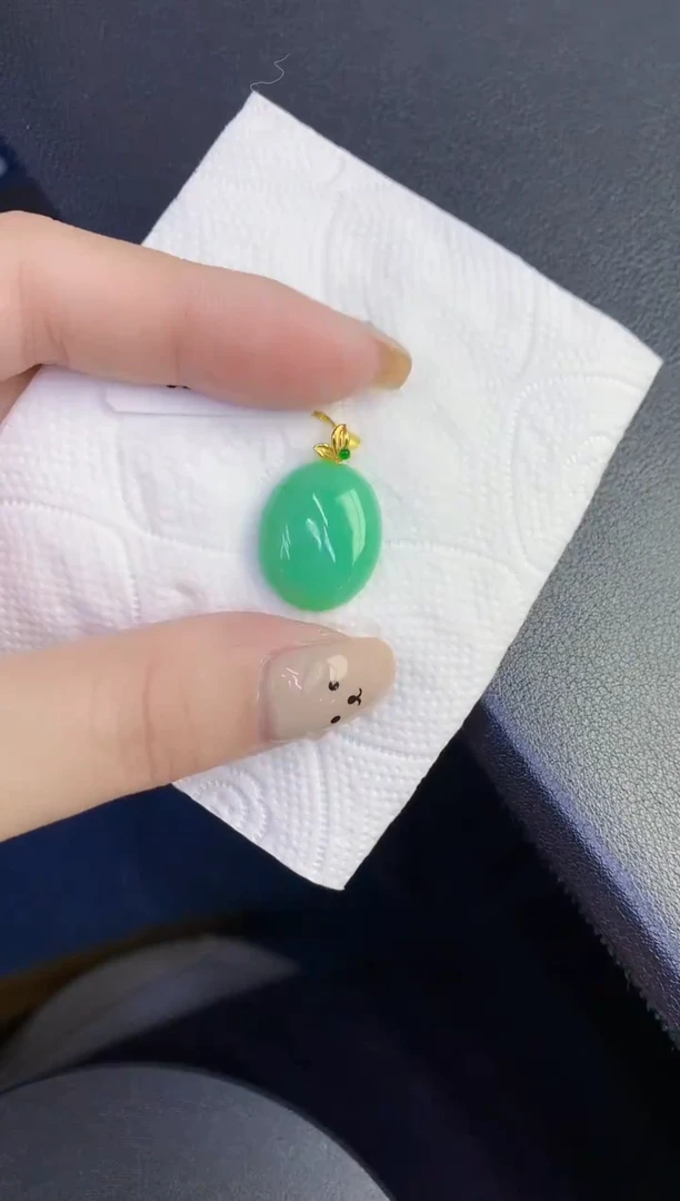 颈饰18K金镶嵌翡翠缅甸天然翡翠a货