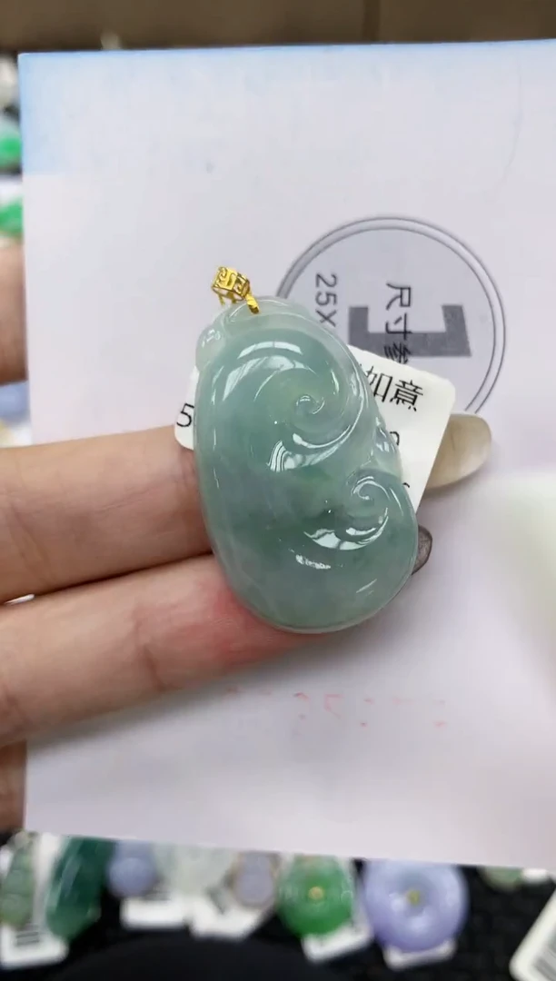 颈饰18K金镶嵌翡翠11111111111