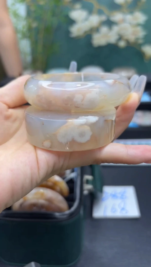 未镶嵌手镯石英质玉C94(63圈赠送镯心)