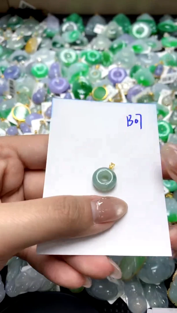 【闪购商品】翡翠颈饰18K金镶嵌11111111111111111