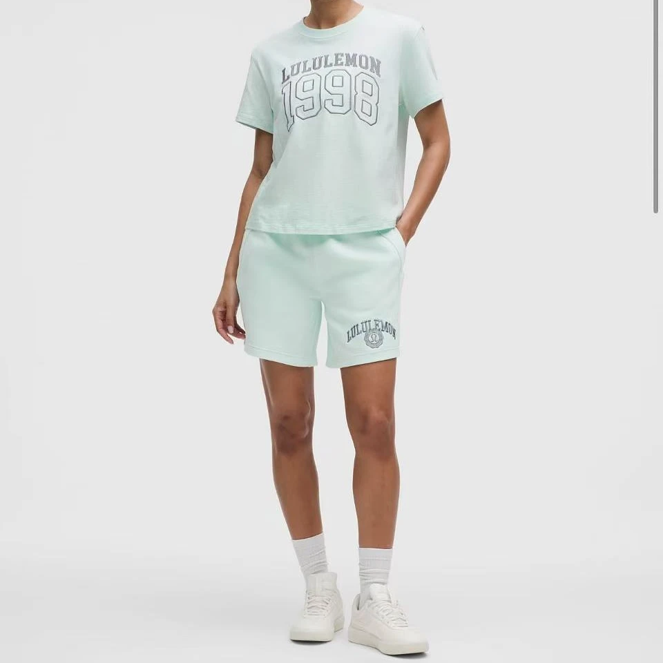 lululemon Scuba Oversized MR Short 7 Graphic 女士加绒短裤7寸