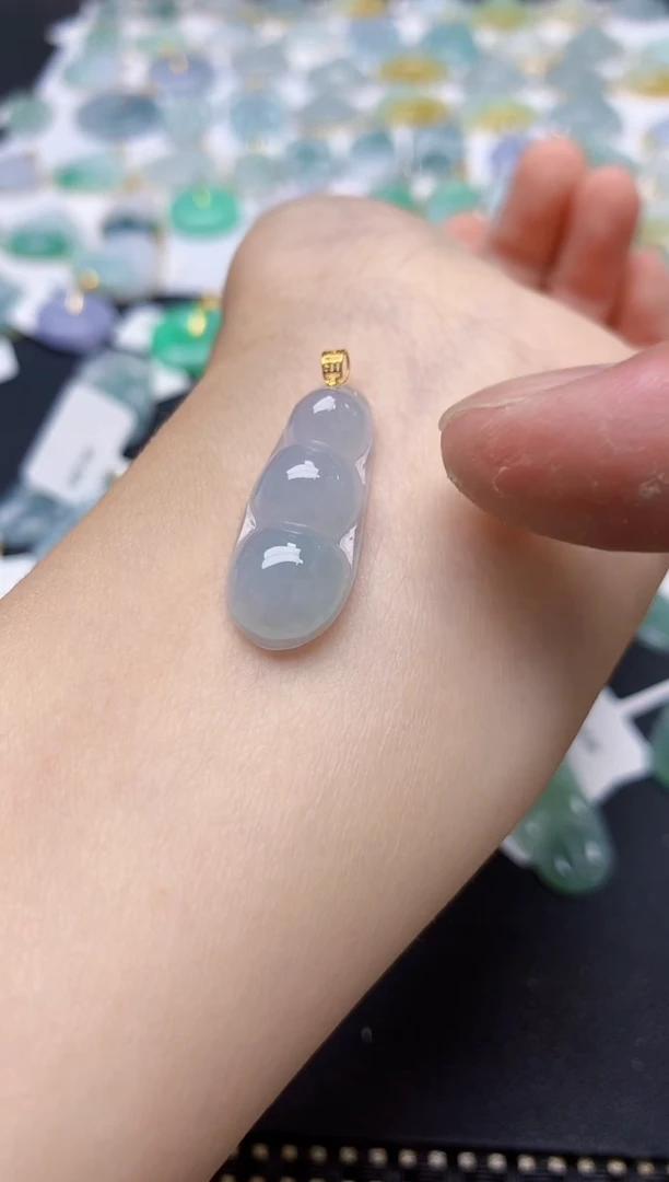 翡翠18K金镶嵌颈饰天然缅甸A货翡翠