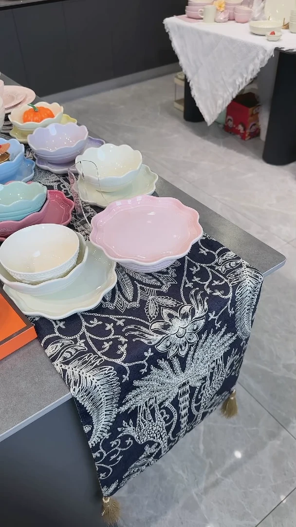 【闪购商品】瓷炻彩花边盘18cm-樱花粉