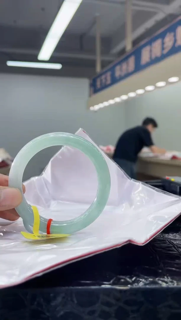 未镶嵌手镯翡翠手镯15