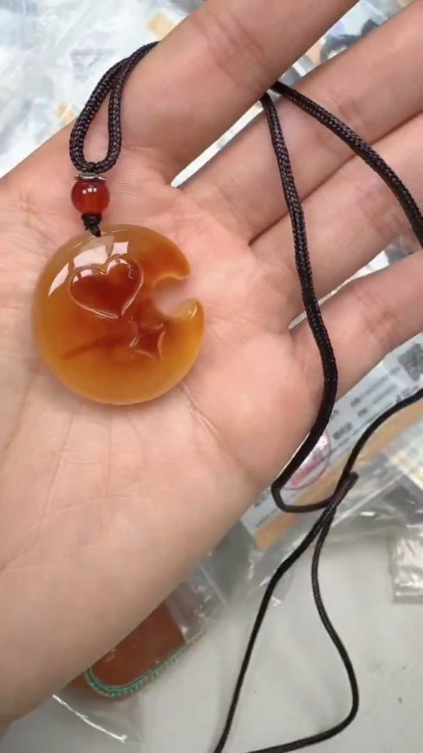 裸石琥珀未镶嵌如图