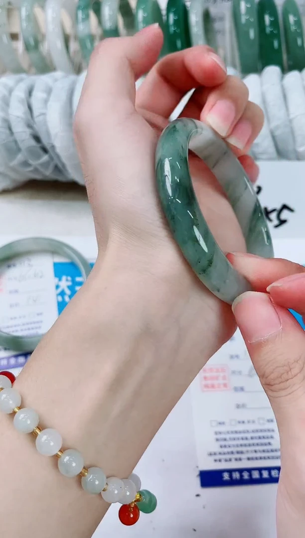 石英质玉手镯未镶嵌114--60
