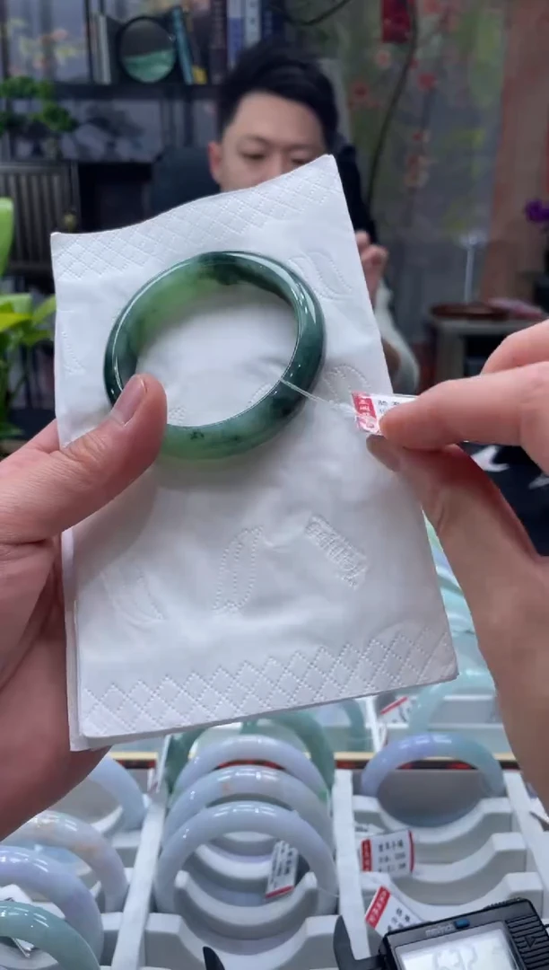 未镶嵌手镯翡翠00004636