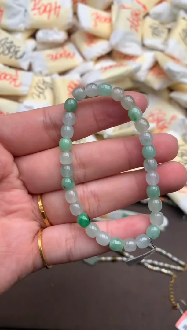 翡翠挂件未镶嵌—