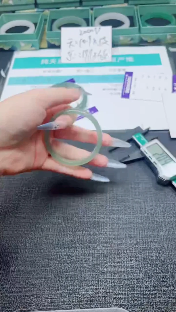 未镶嵌手镯石英质玉86-53