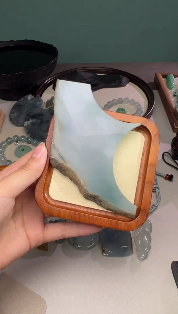 定制翡翠未镶嵌全家福冰蓝料