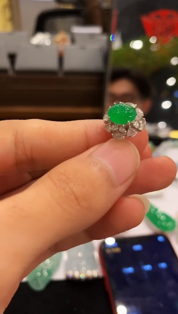 18K金镶嵌定制翡翠羊****?PA-蛋面