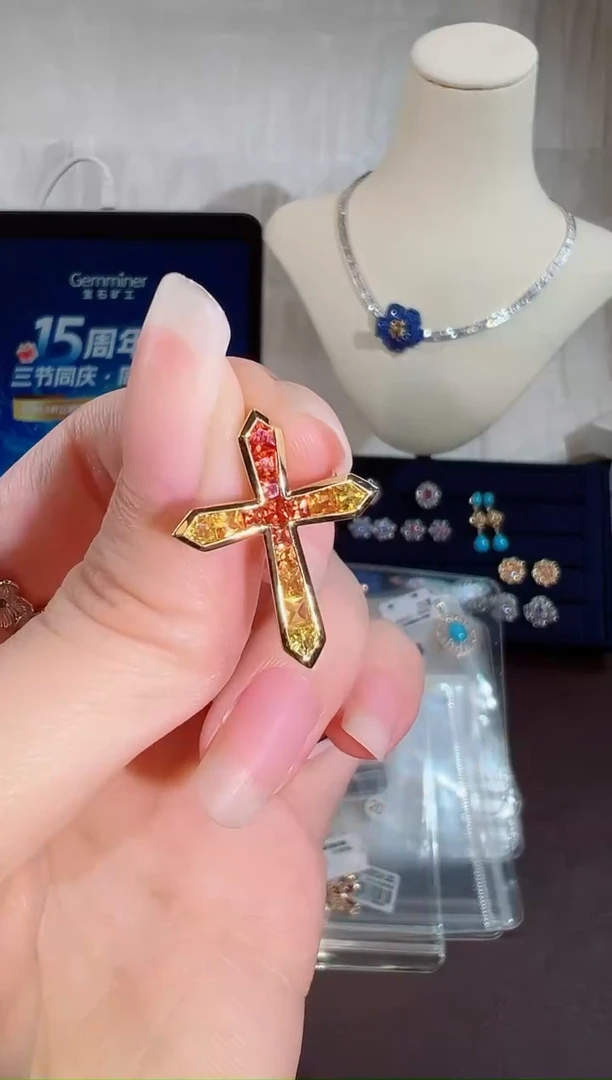 颈饰彩色蓝宝石18K金镶嵌BN13774#-Y#18