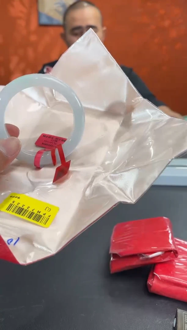 未镶嵌手镯翡翠8