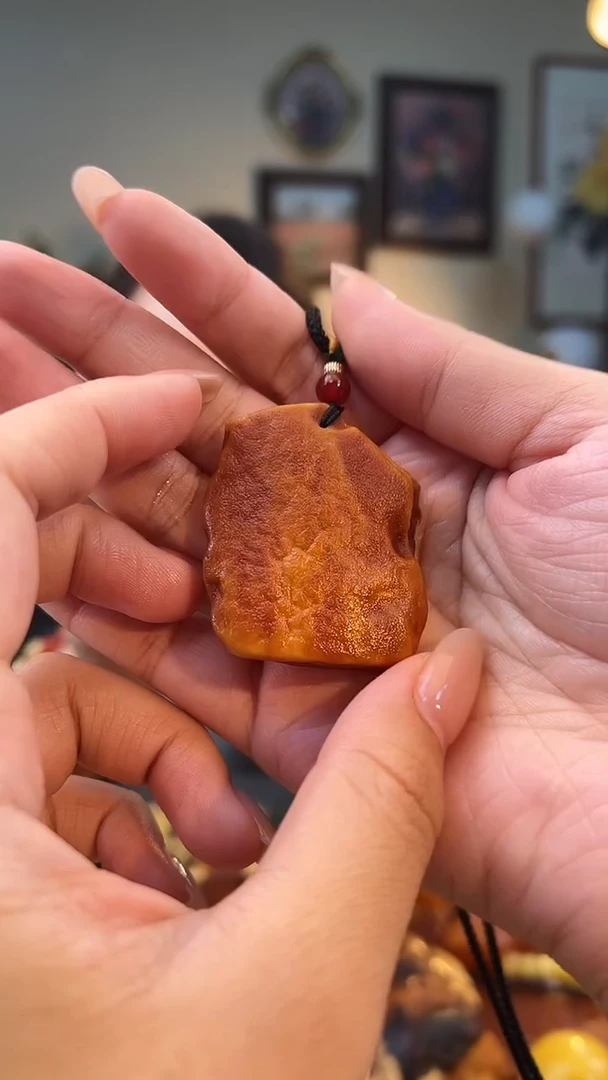 琥珀颈饰未镶嵌吊坠