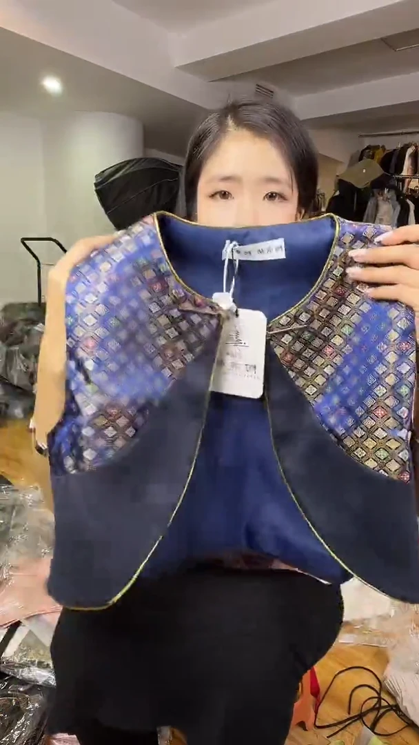 马甲       XL码      115-125斤