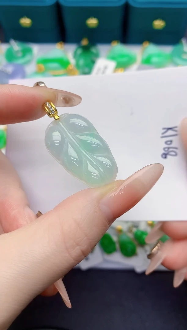 颈饰未镶嵌翡翠缅甸天然翡翠A货