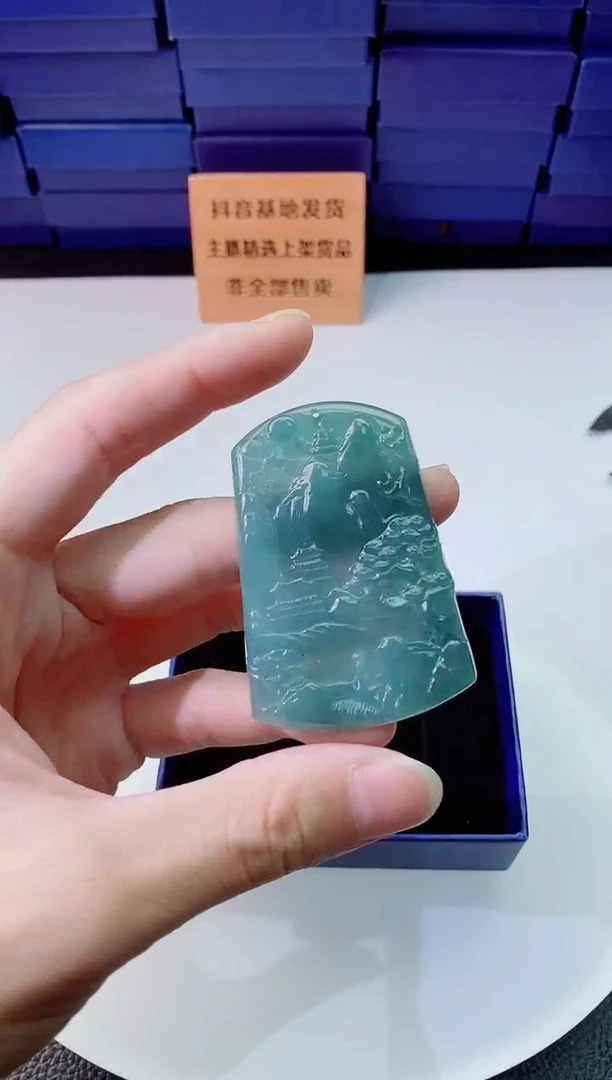 翡翠未镶嵌颈饰1