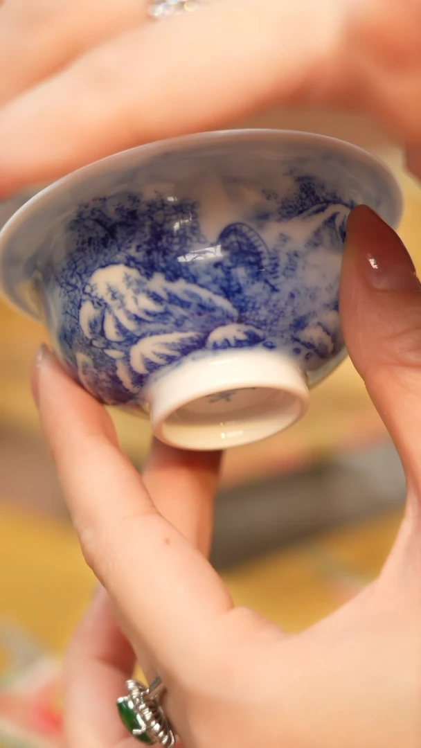 MSS九段烧妙手青花雪景翻口杯