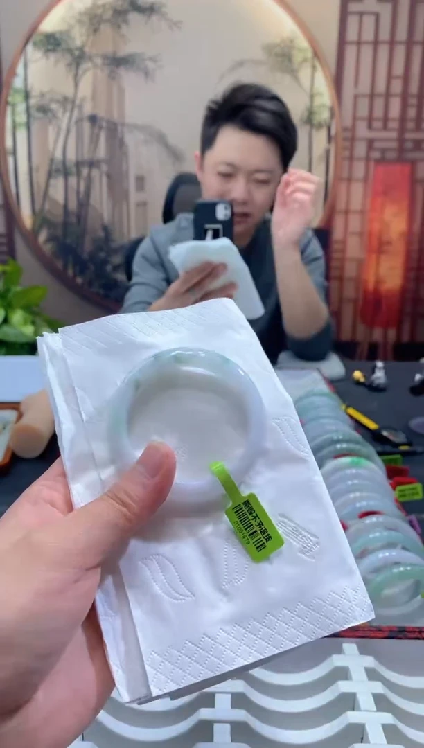 未镶嵌手镯翡翠000084642