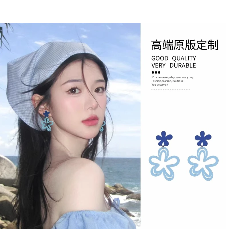 蓝色镂空花朵耳环海边耳夹无耳洞新款高级感多巴胺耳钉