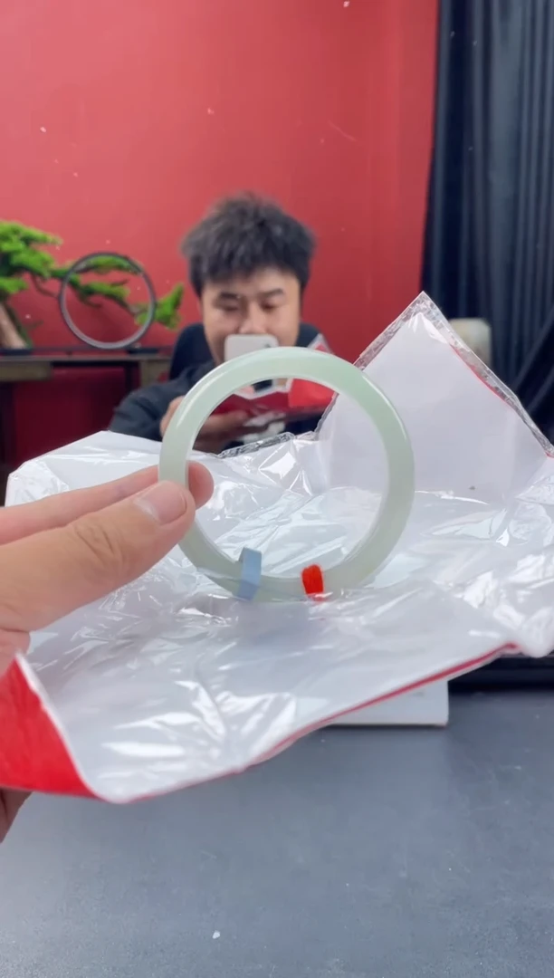未镶嵌手镯翡翠8